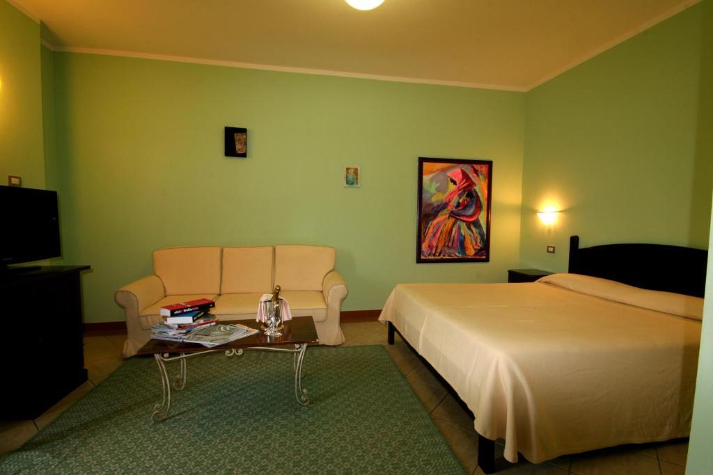 Hotel Il Duomo Oristano Camera foto