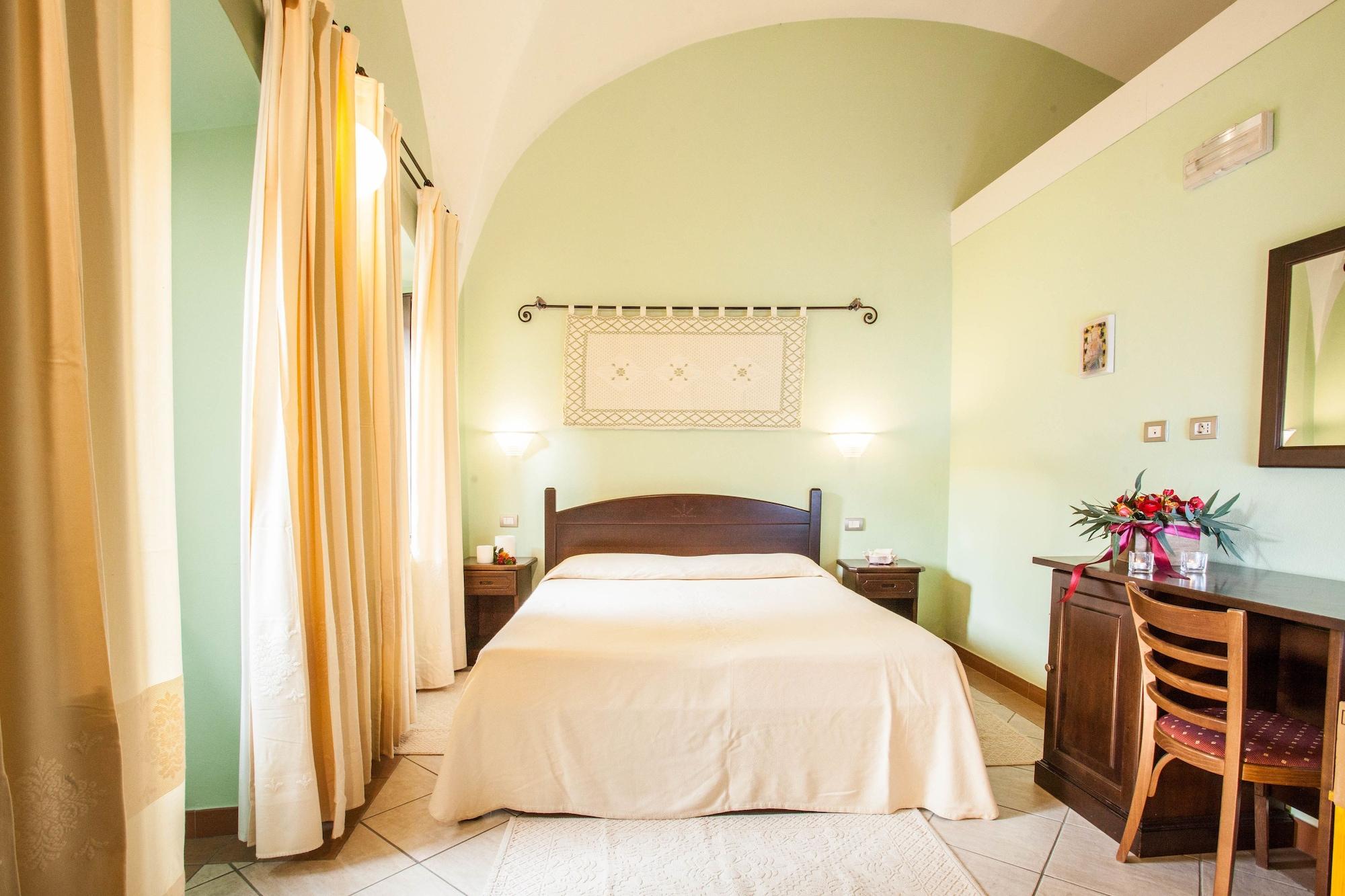 Hotel Il Duomo Oristano Esterno foto