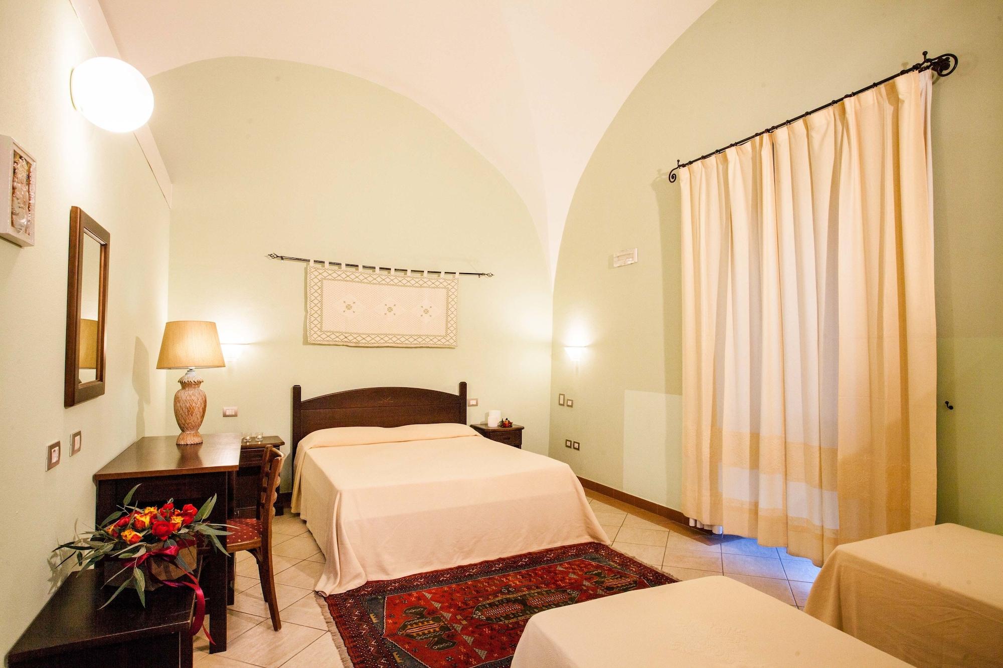 Hotel Il Duomo Oristano Esterno foto