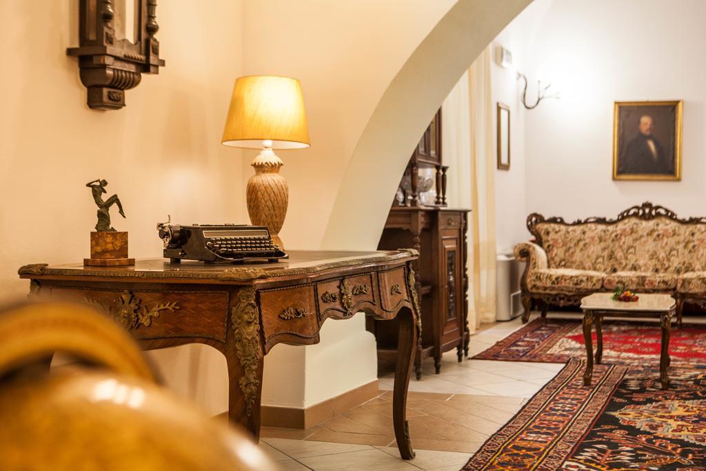 Hotel Il Duomo Oristano Esterno foto
