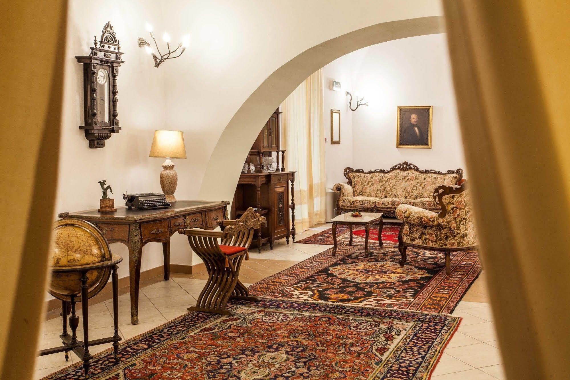 Hotel Il Duomo Oristano Esterno foto