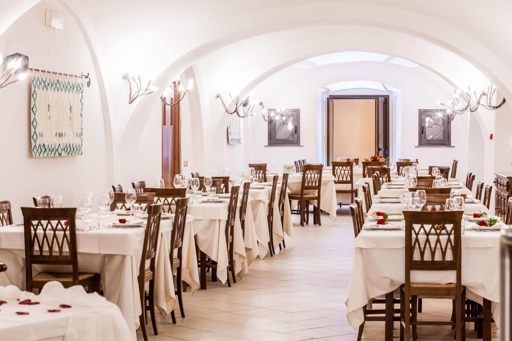 Hotel Il Duomo Oristano Esterno foto
