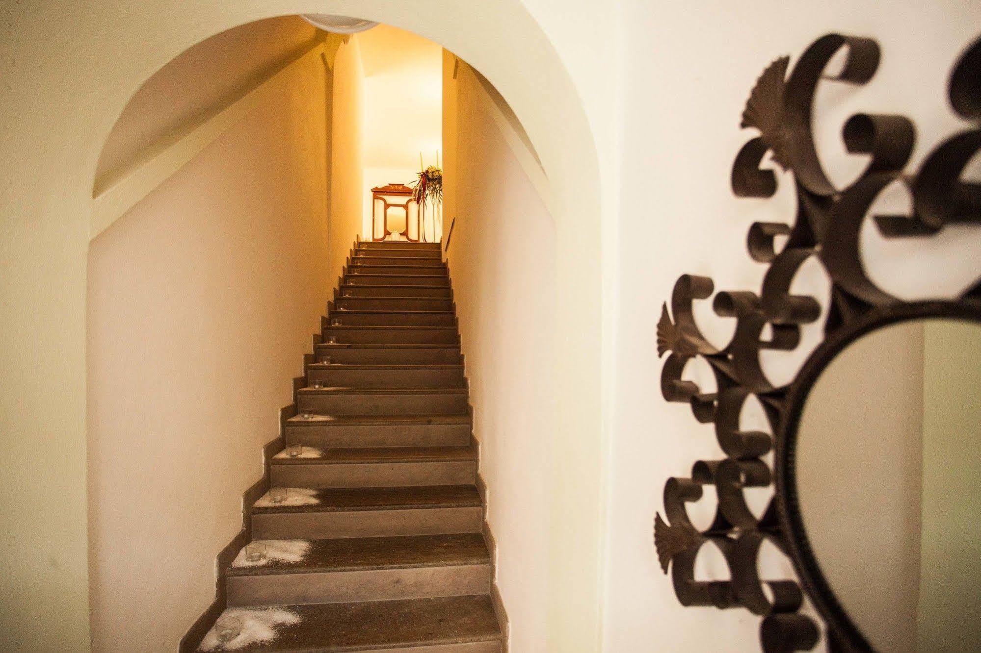 Hotel Il Duomo Oristano Esterno foto